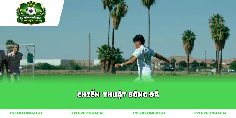 Đối đầu giữa lối chơi kiểm soát và thực dụng trong chiến thuật bóng đá